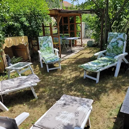 Апартаменты Du Vignal