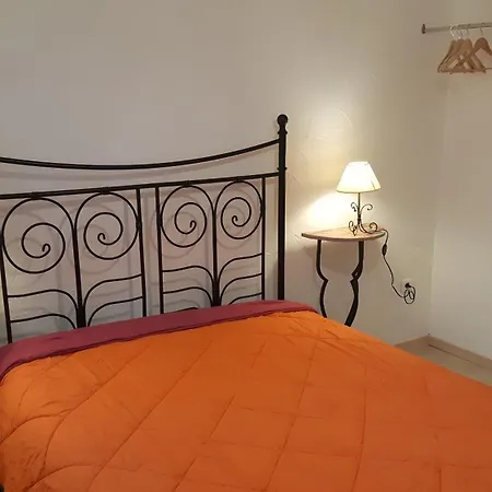 Du Vignal Апартаменты Mazeyrat-d'Allier